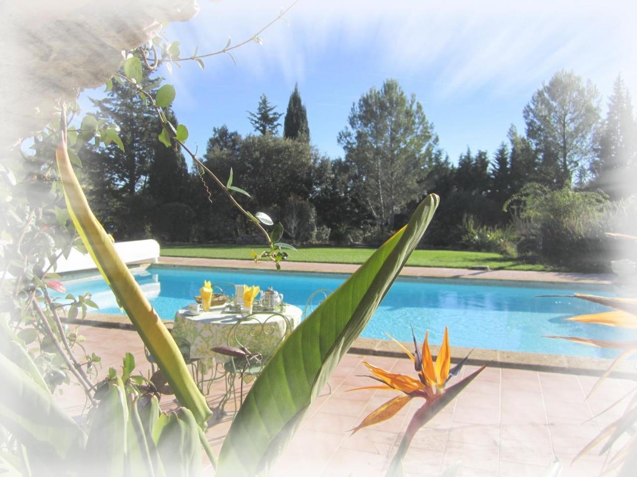 Domaine L'Helion Bed & Breakfast Taradeau Exterior photo