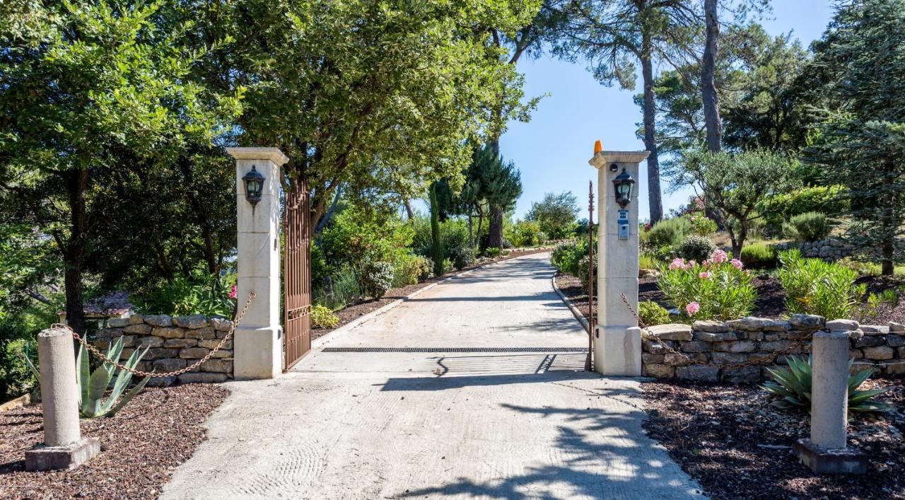Domaine L'Helion Bed & Breakfast Taradeau Exterior photo